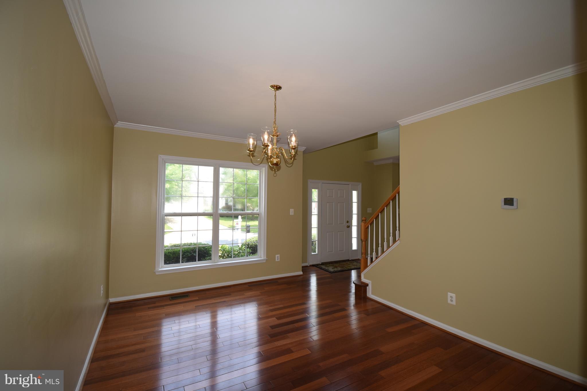 14008 Falconcrest Road Germantown, MD 20874 - Photo 5 of 25 Dining Room