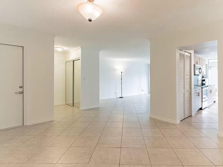 6901 Cypress Road, Unit C14 Plantation, FL 33317 - Photo 2 of 10 IMG_8162
