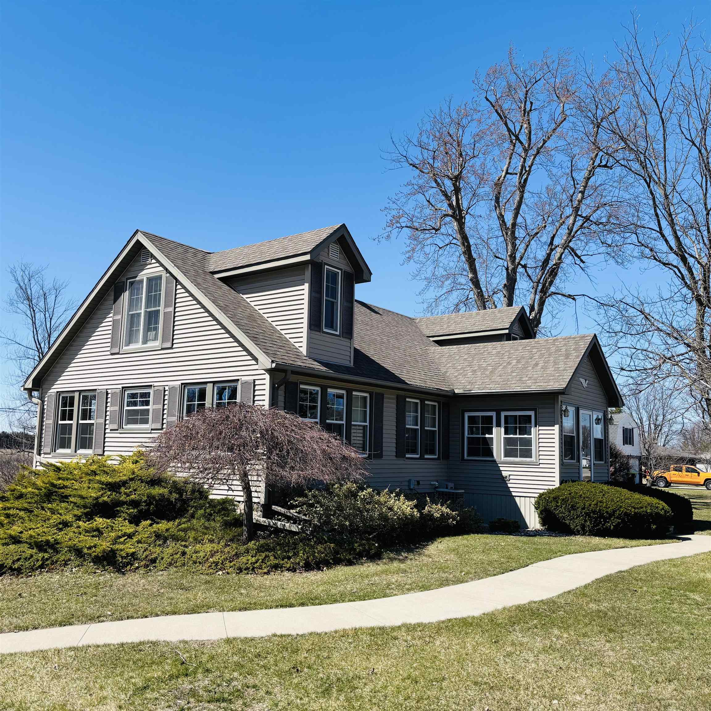 1408 South Huron Road Kawkawlin, MI 48631 - Photo 2 of 51