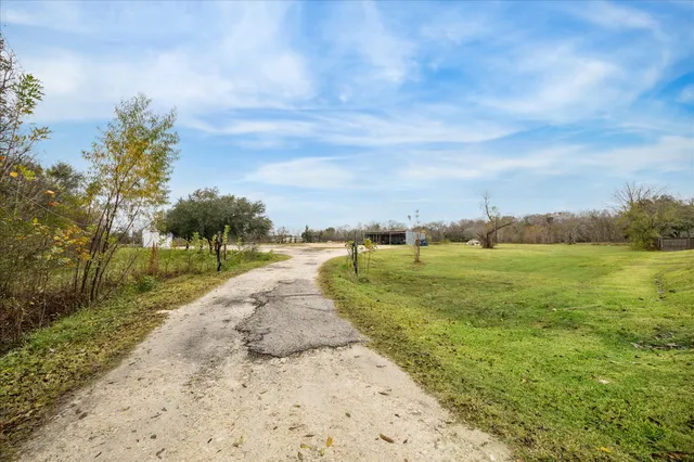 $5,500 | 18126 County Road 125, Pearland, TX 77581