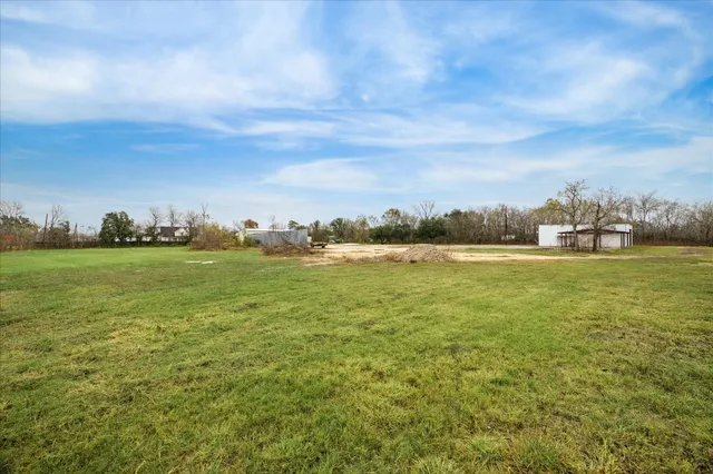 $5,500 | 18126 County Road 125, Pearland, TX 77581