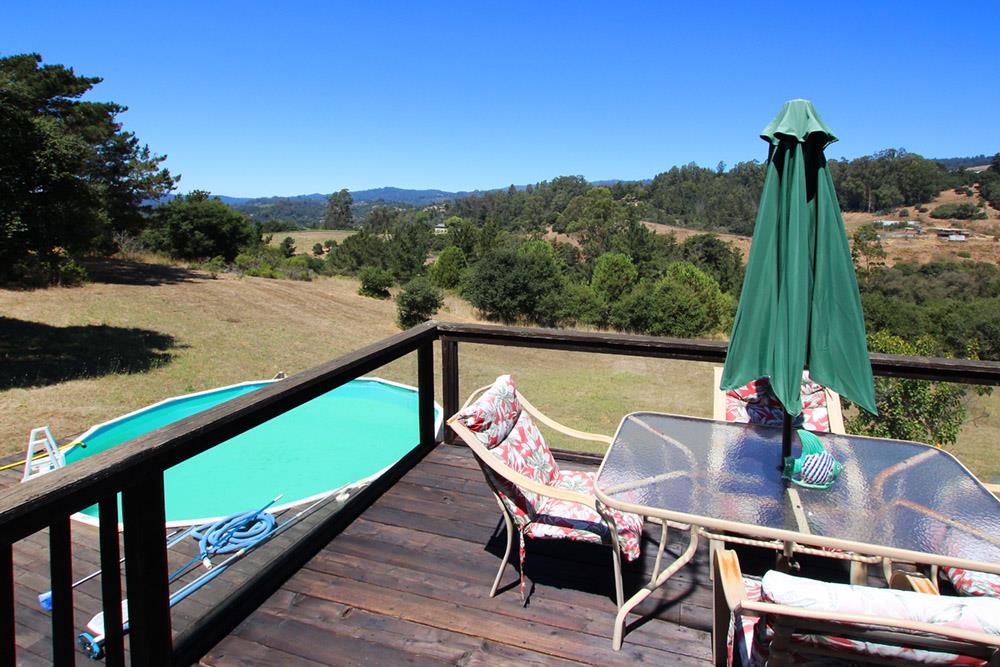 53 Valley View Road Watsonville, CA 95076 - Photo 35 of 38 a view of a chairs and table in patio