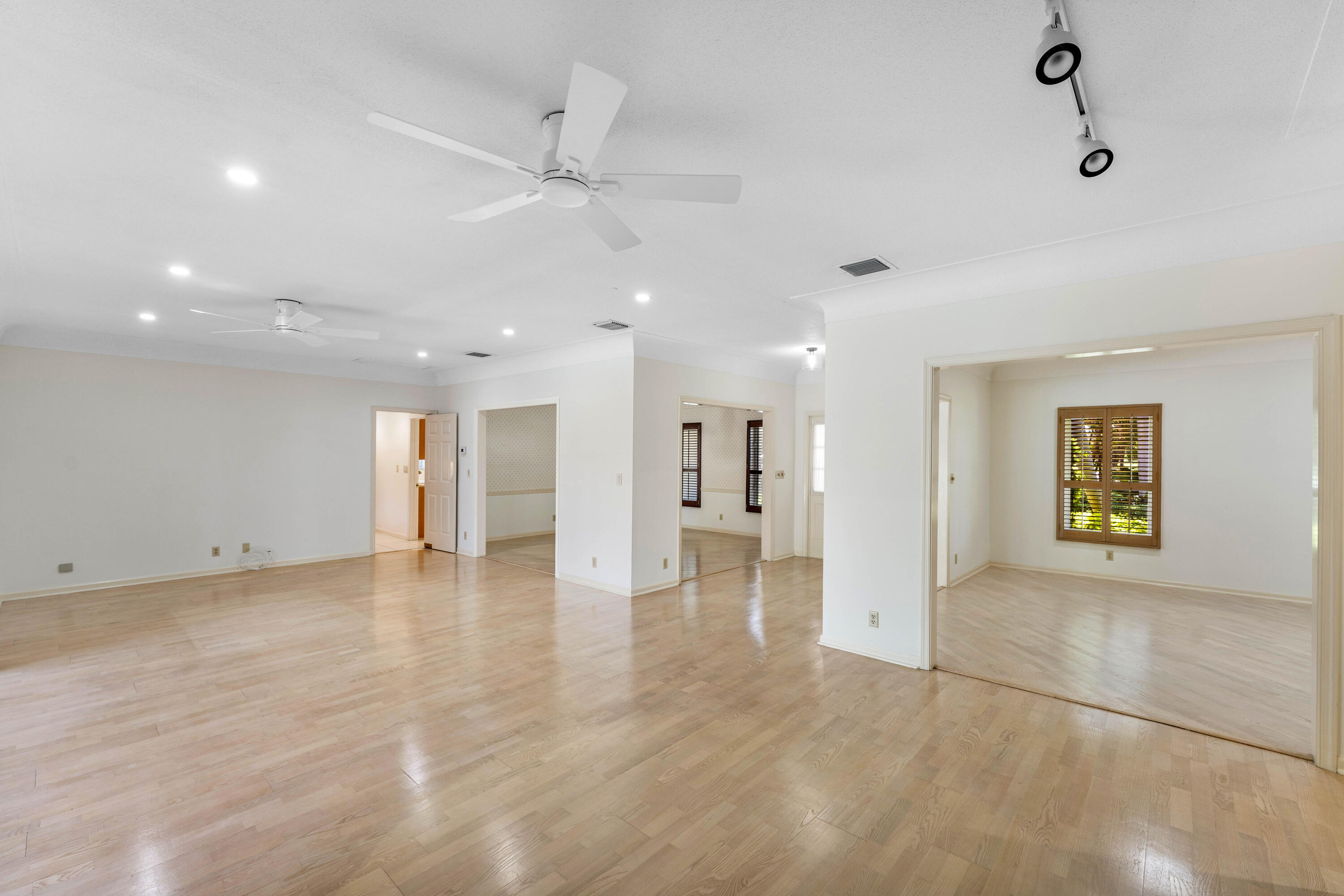 1851 Thatch Palm Drive Boca Raton, FL 33432 - Photo 16 of 70 013-1851ThatchPalmDrive-BocaRaton-FL-334