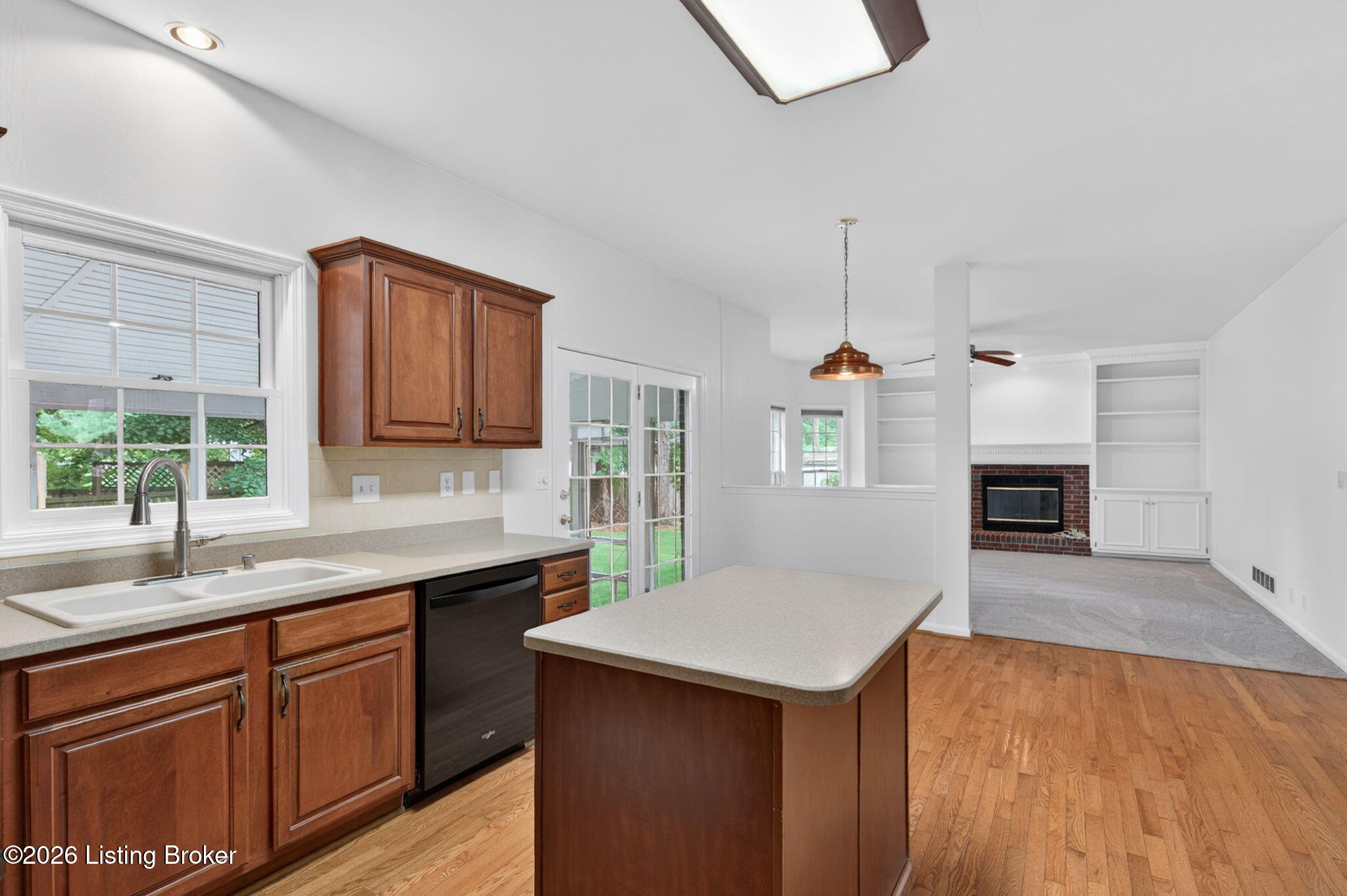 10504 Edgewater Road Louisville, KY 40223 - Photo 22 of 55 Kitchen
