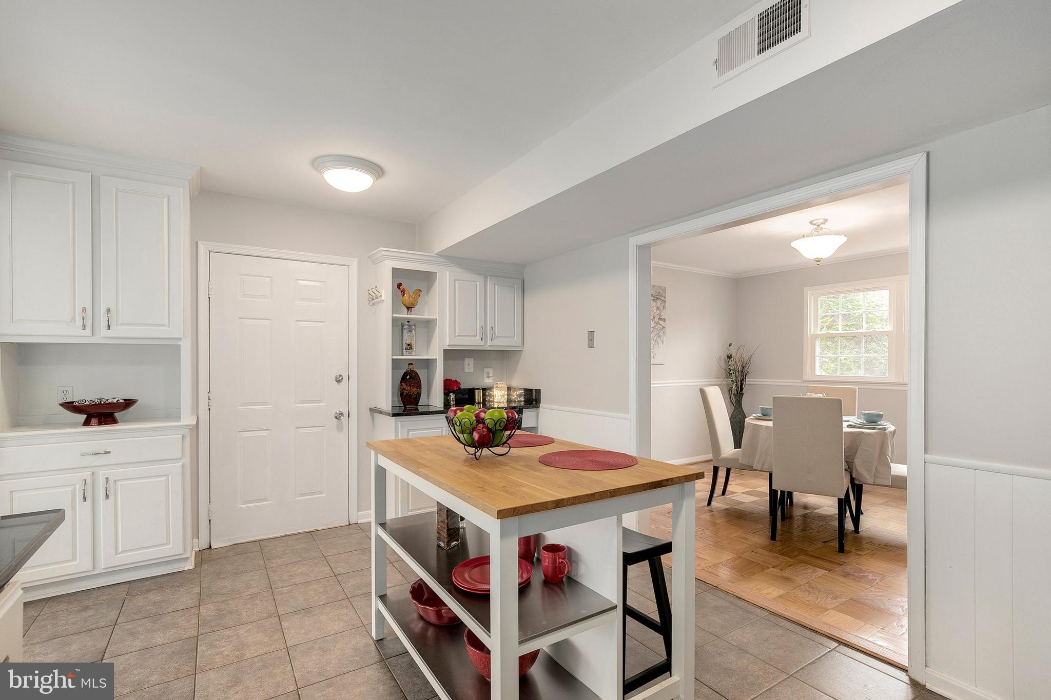 6803 Sydenstricker Road Springfield, VA 22152 - Photo 16 of 42