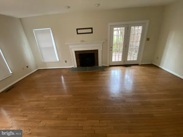 $3,600 | 7429 Salford Court, Alexandria, VA 22315