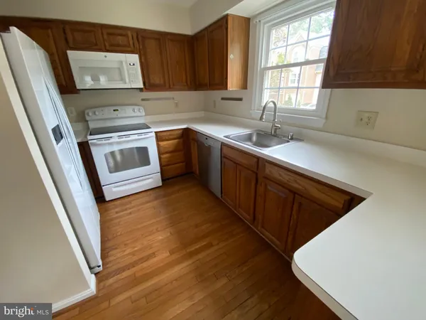 $3,600 | 7429 Salford Court, Alexandria, VA 22315
