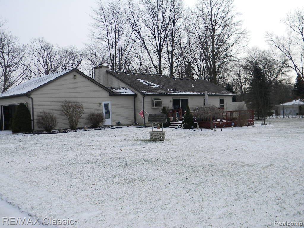 3924 Beattie Road Howell, MI 48843 - Photo 17 of 18 Back of home.JPG