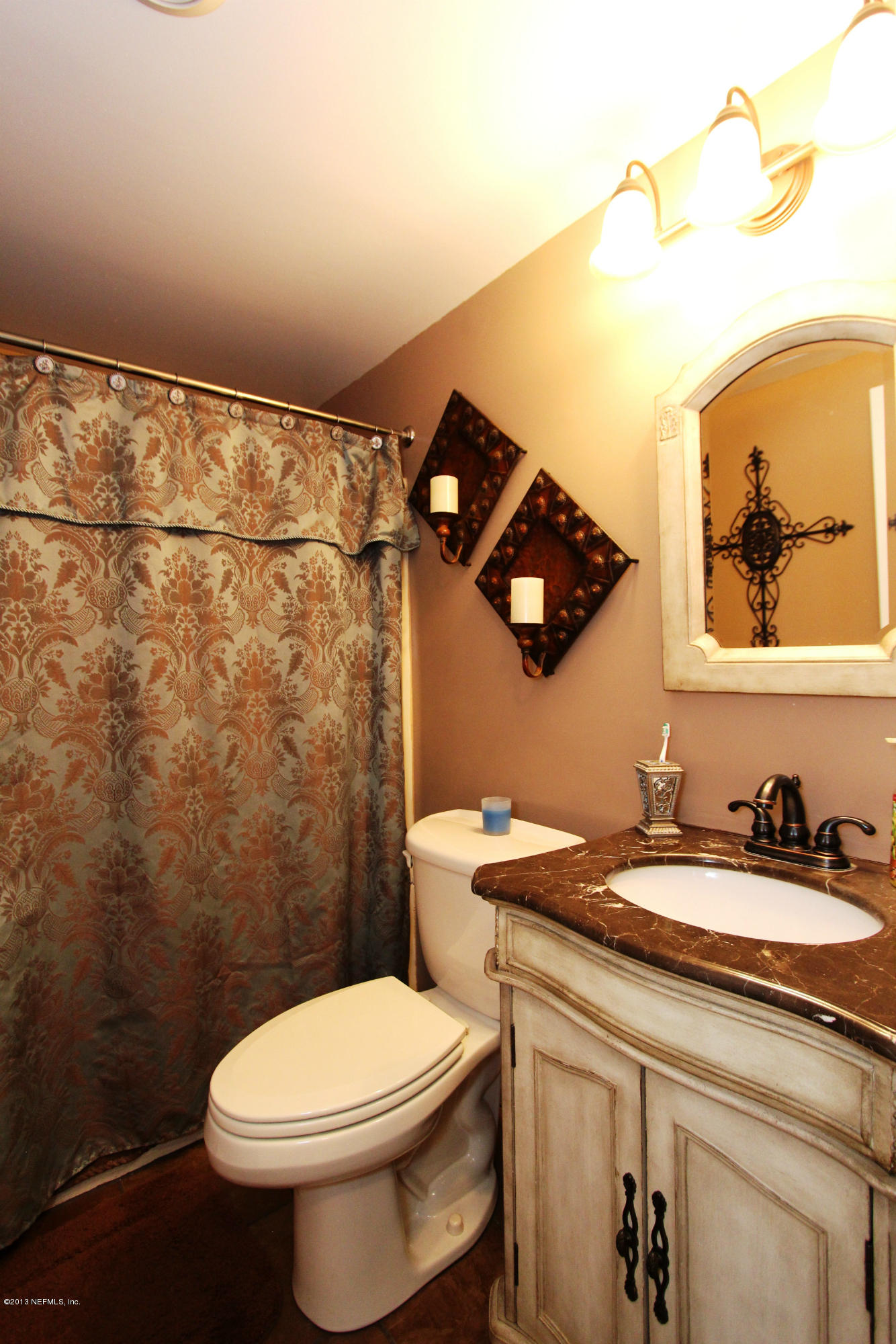 5811 Hurdia Road Jacksonville, FL 32244 - Photo 10 of 25 Second Bathroom
