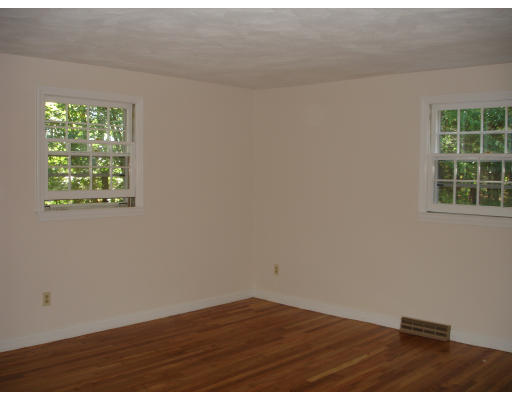 14 Plain Road Westford, MA 01886 - Photo 14 of 22 Gallery Image 14
