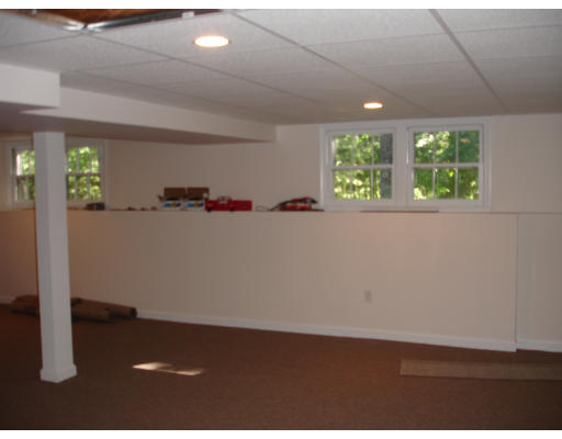 14 Plain Road Westford, MA 01886 - Photo 19 of 22 Gallery Image 19
