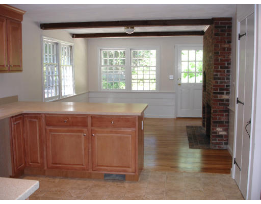 14 Plain Road Westford, MA 01886 - Photo 10 of 22 Gallery Image 10