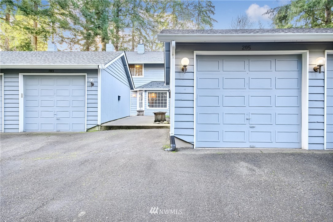 205 View Road, Unit 205 Steilacoom, WA 98388 - Photo 3 of 15