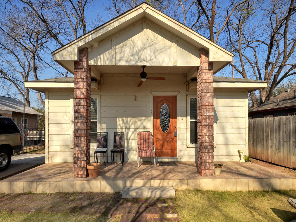 72 Julius Street Austin, TX 78702 - Photo 1 of 1