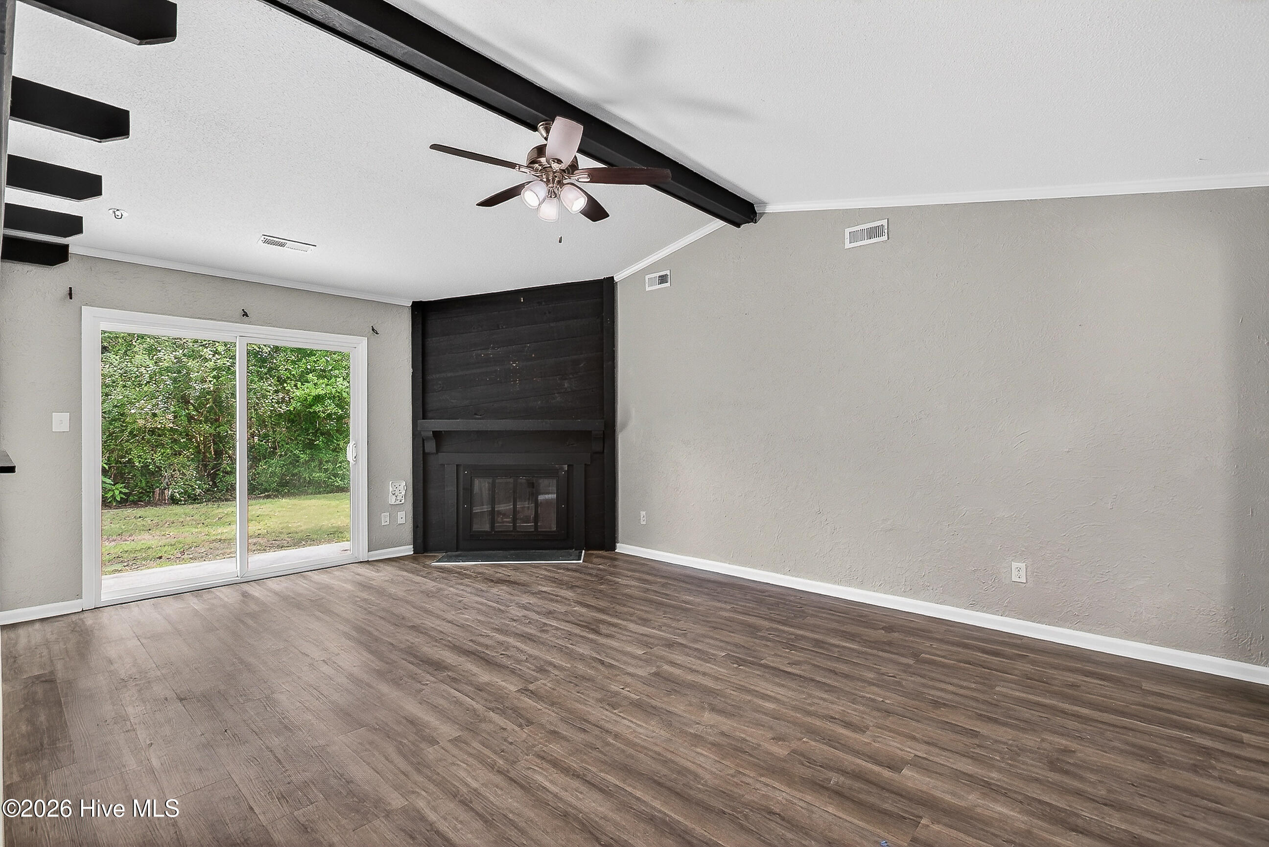 1103 Brynn Marr Road Jacksonville, NC 28546 - Photo 6 of 32 01-8