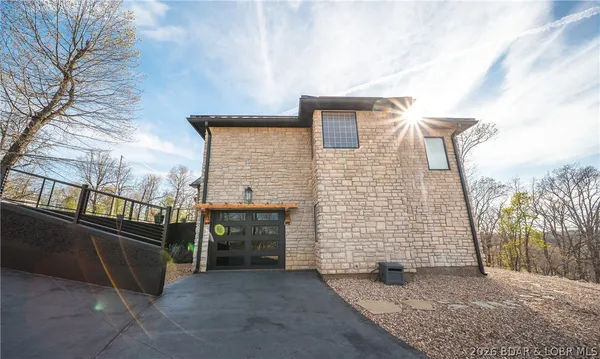 $840,000 | 674 Lazy Days Road, Osage Beach, MO 65065