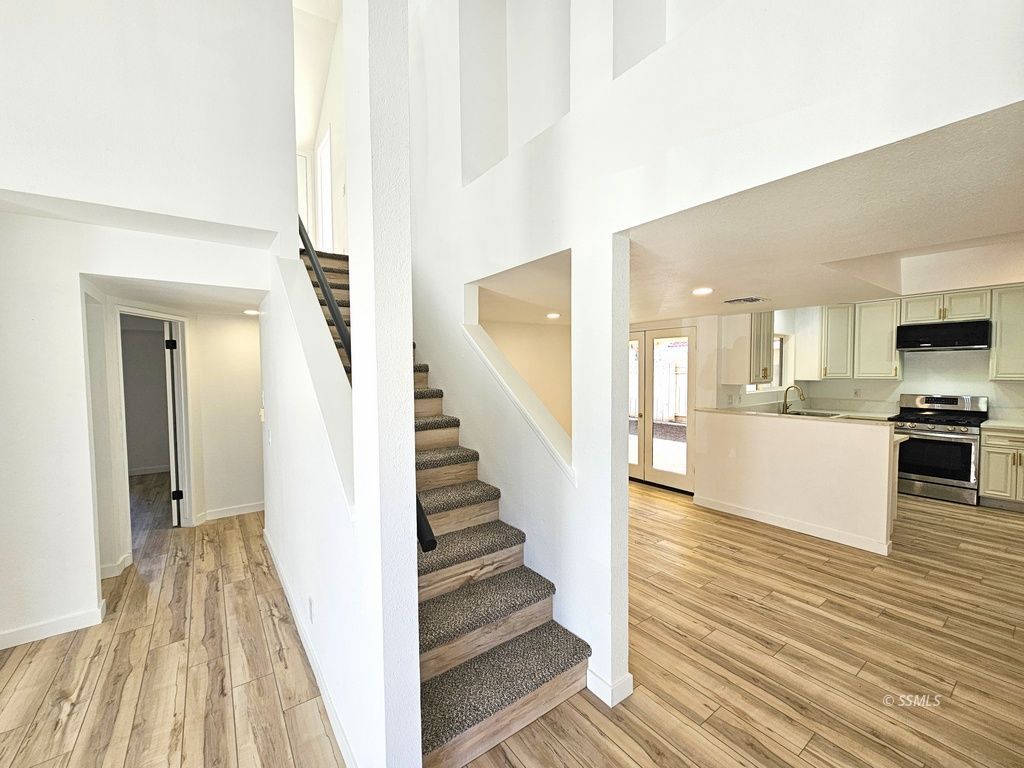 964 Roosevelt Street Ridgecrest, CA 93555 - Photo 3 of 45 Gallery Image 3