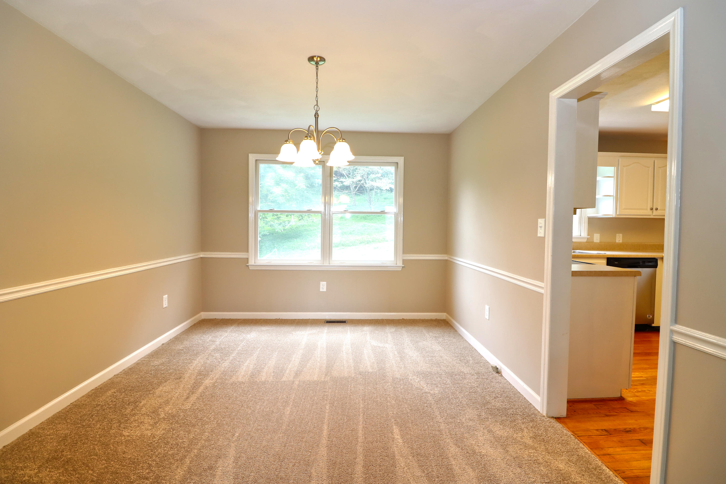 2271 Country Club Road Troutville, VA 24175 - Photo 11 of 28 11 DR 1