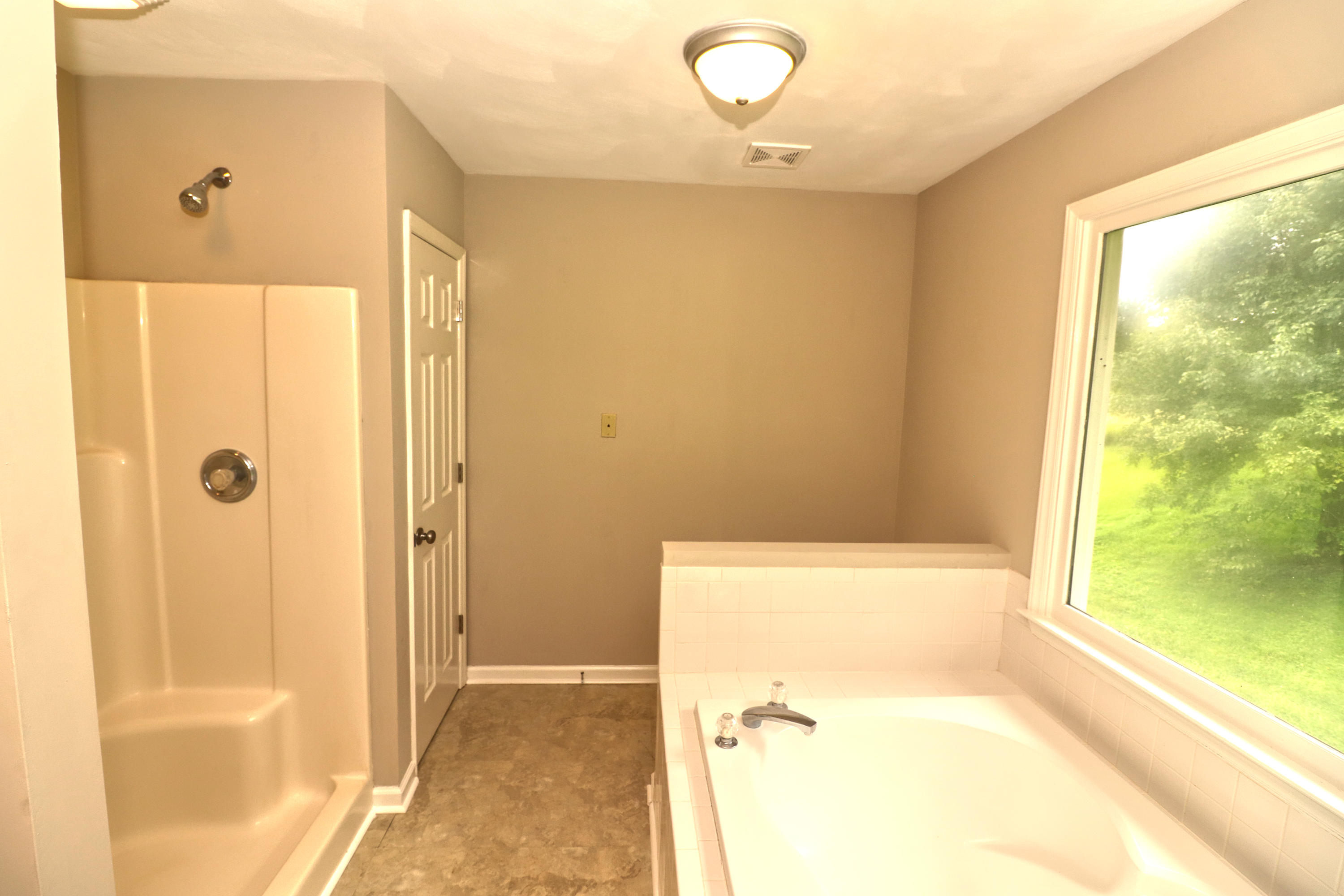 2271 Country Club Road Troutville, VA 24175 - Photo 21 of 28 21 M Bath 2