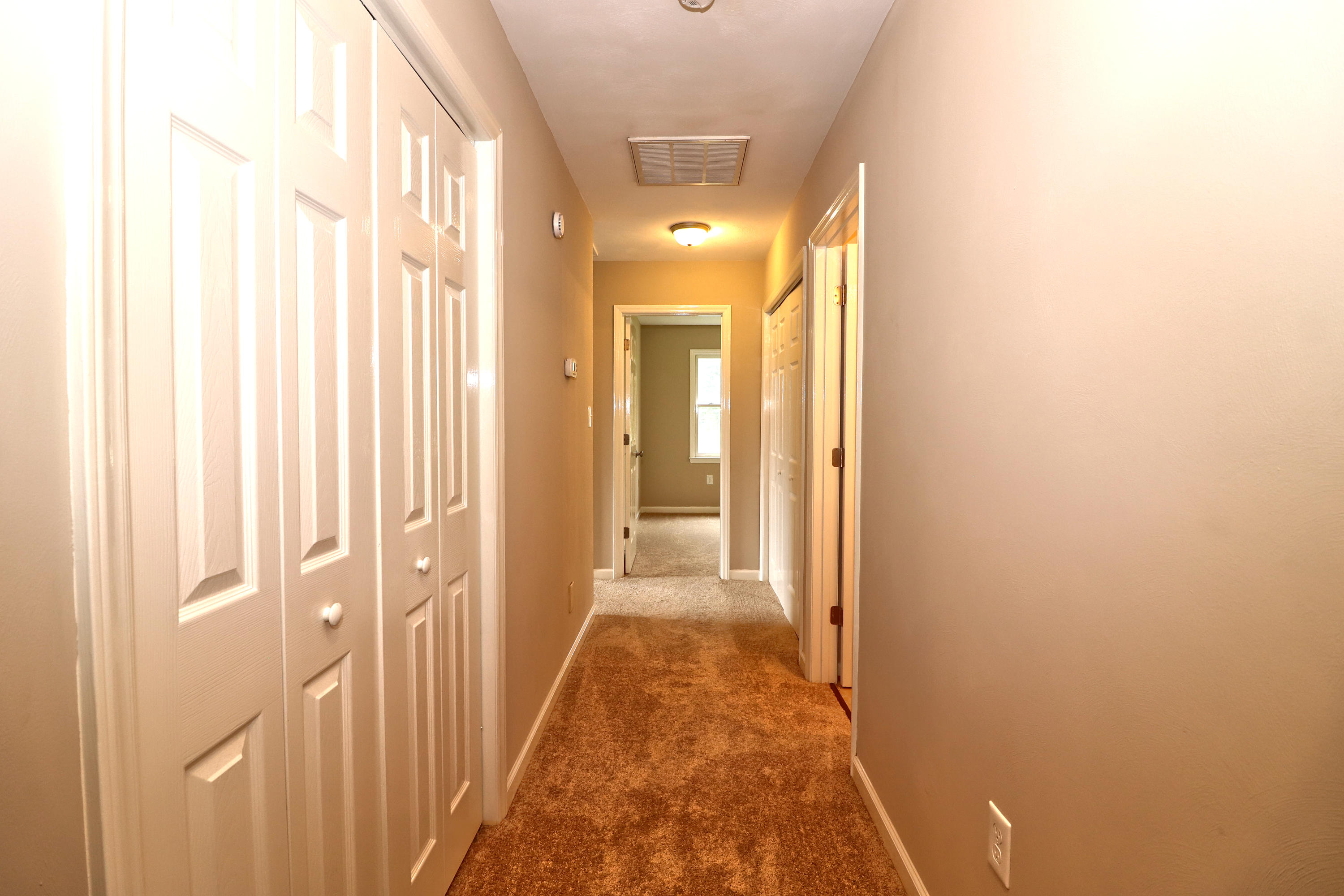 2271 Country Club Road Troutville, VA 24175 - Photo 23 of 28 23 Hall