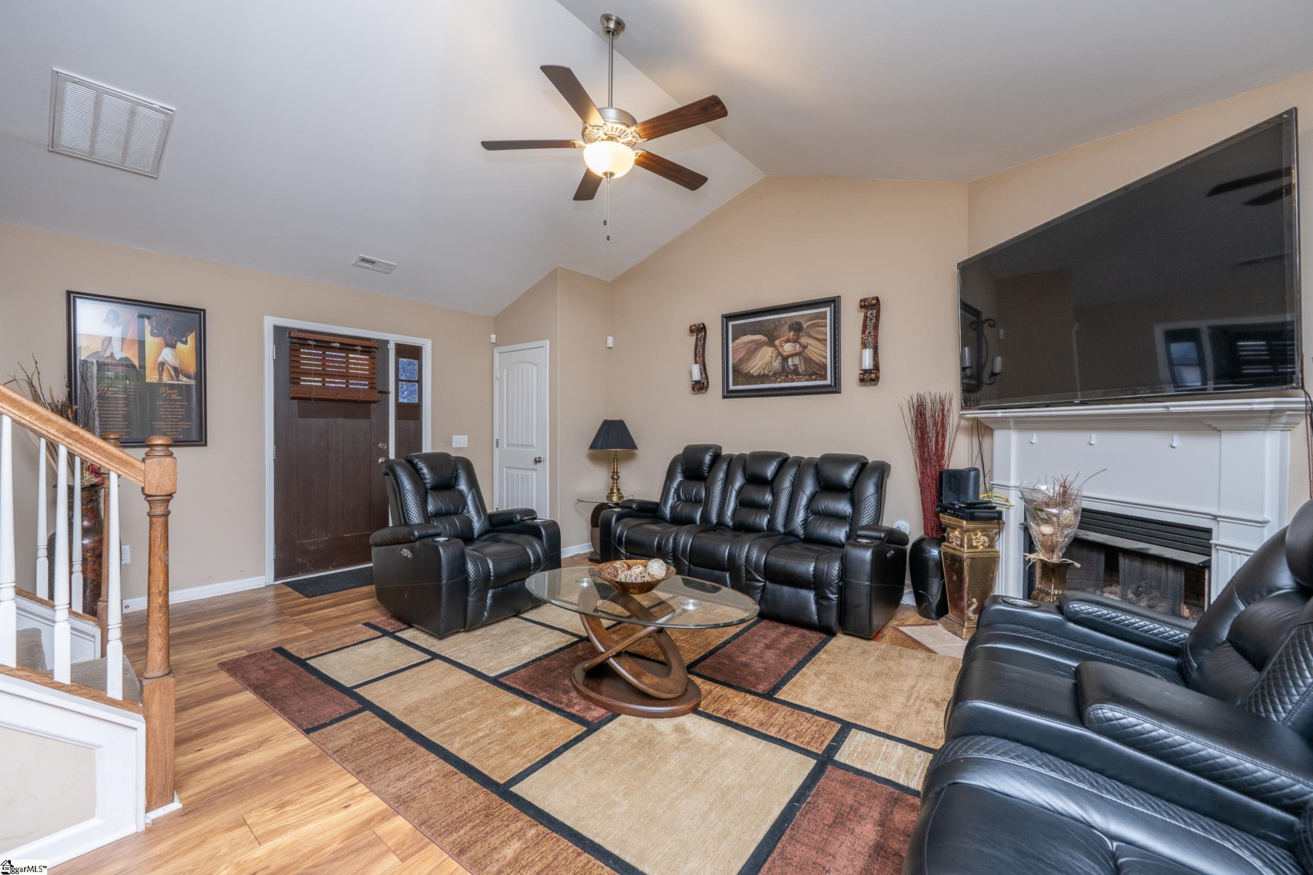 197 Tiara Ridge Lane Duncan, SC 29334 - Photo 3 of 19