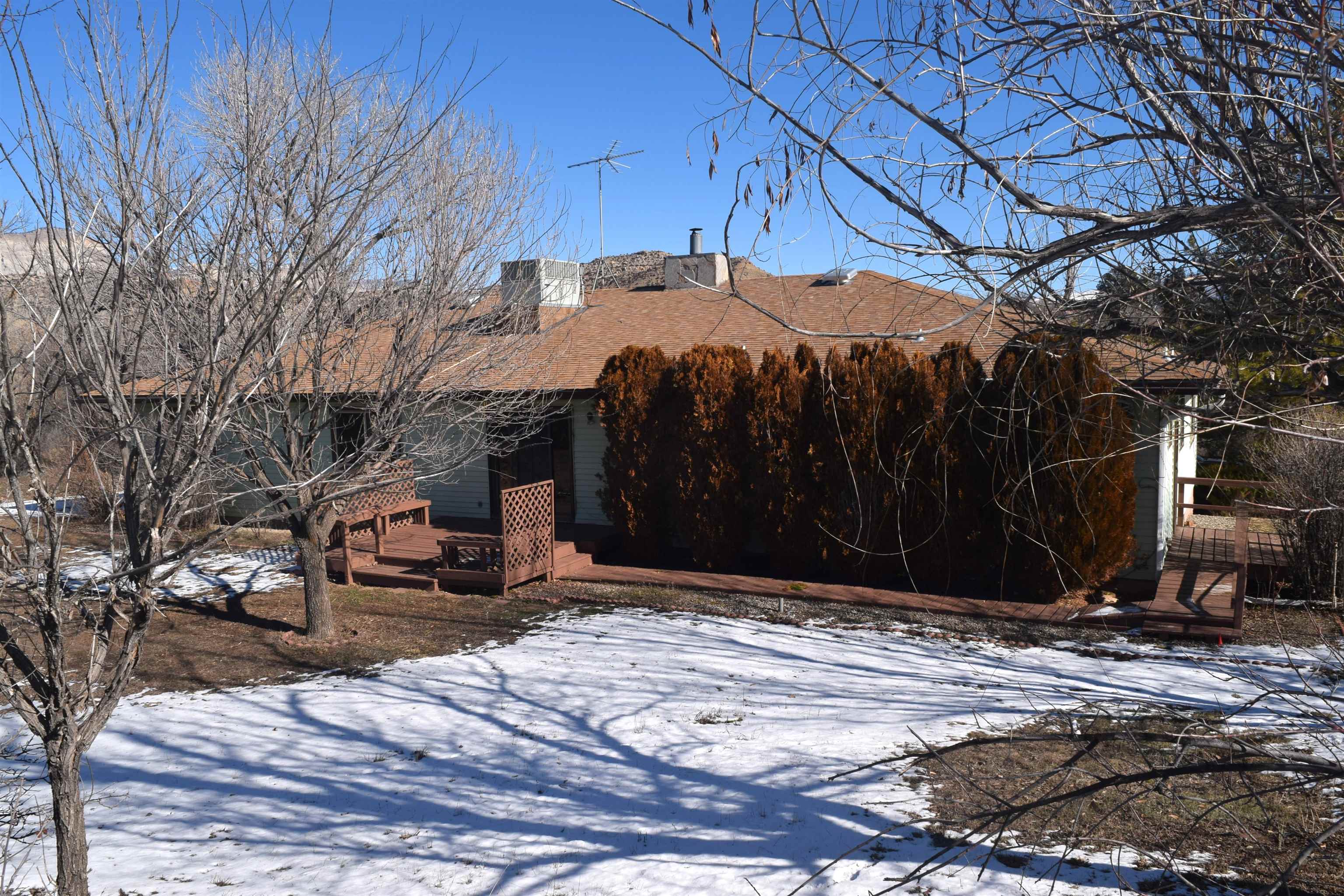 4399 44 Road De Beque, CO 81630 - Photo 24 of 31 a view of a backyard