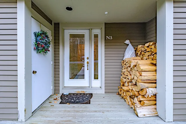 $1,200,000 | 74 Tempest Road, Unit N3, Newry, ME 04261