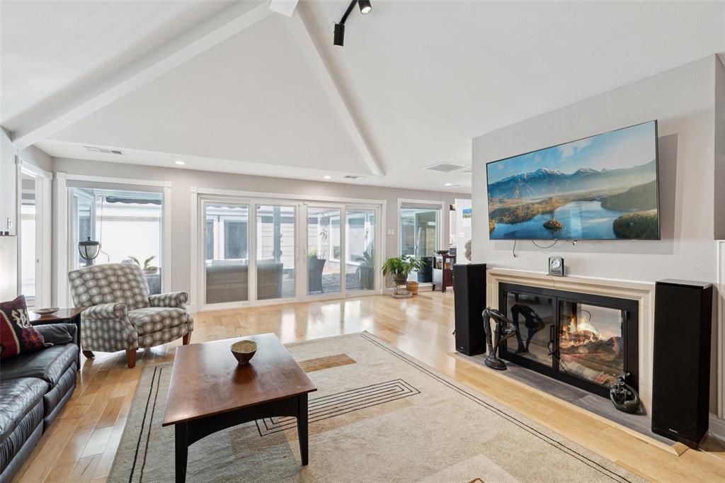 7221 Pleasant View Drive Dallas, TX 75231 - Photo 11 of 37