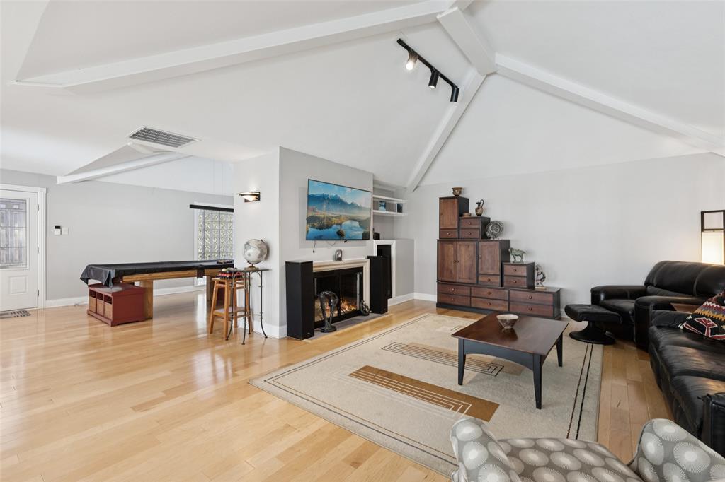 7221 Pleasant View Drive Dallas, TX 75231 - Photo 12 of 37