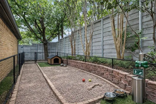 $849,000 | 7221 Pleasant View Drive, Dallas, TX 75231