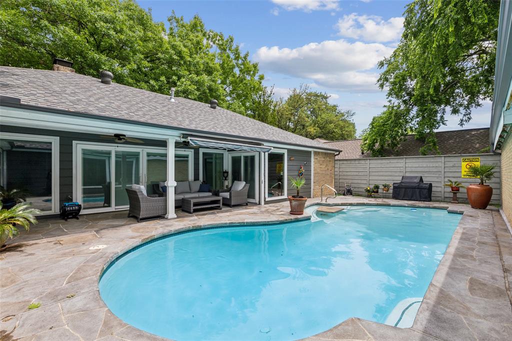 7221 Pleasant View Drive Dallas, TX 75231 - Photo 4 of 37