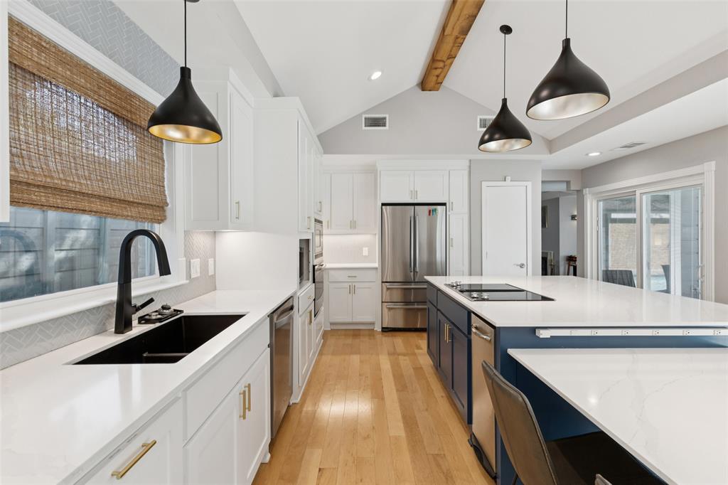 7221 Pleasant View Drive Dallas, TX 75231 - Photo 7 of 37