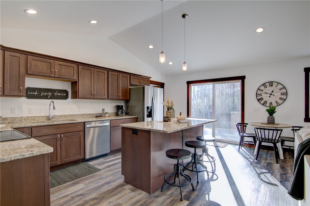 1836 Dorret Road Eau Claire, WI 54703 - Photo 3 of 49