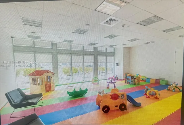 $4,100 | 1111 Southwest 1st Street, Unit 2616, Miami, FL 33130