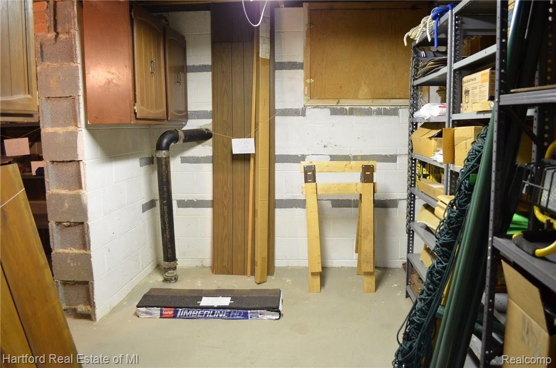 30098 Richmond Road Farmington, MI 48334 - Photo 46 of 61 46