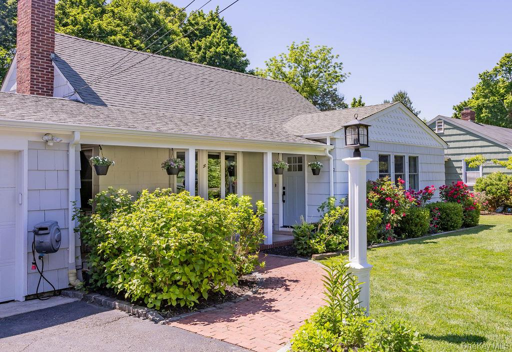 22 Braemer Road Setauket, NY 11733 - Photo 1 of 45