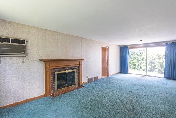 45 Norfolk Road Braintree, MA 02184 - Photo 12 of 39 Gallery Image 12