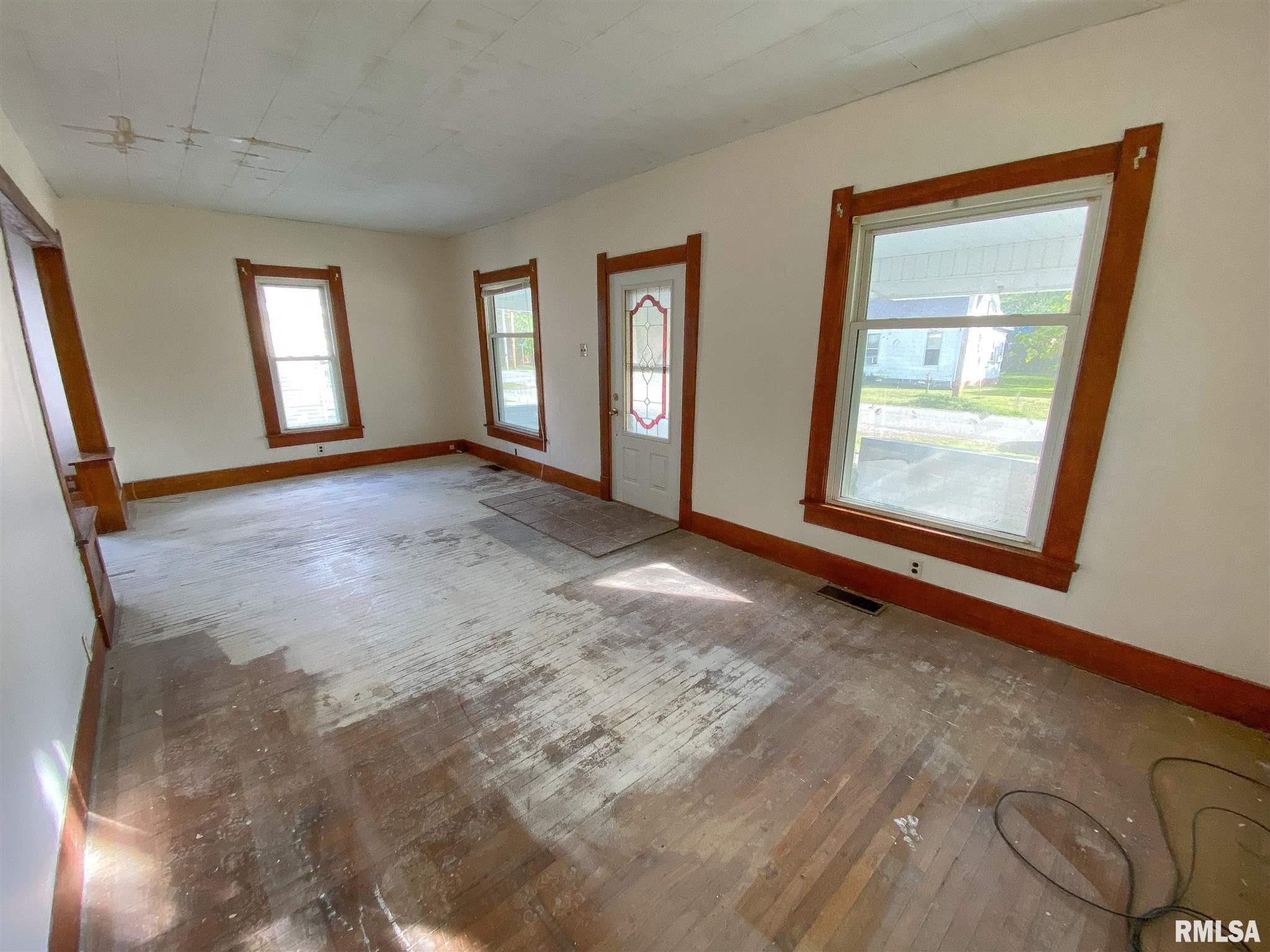 210 West 7th Street Flora, IL 62839 - Photo 18 of 49 Gallery Image 18