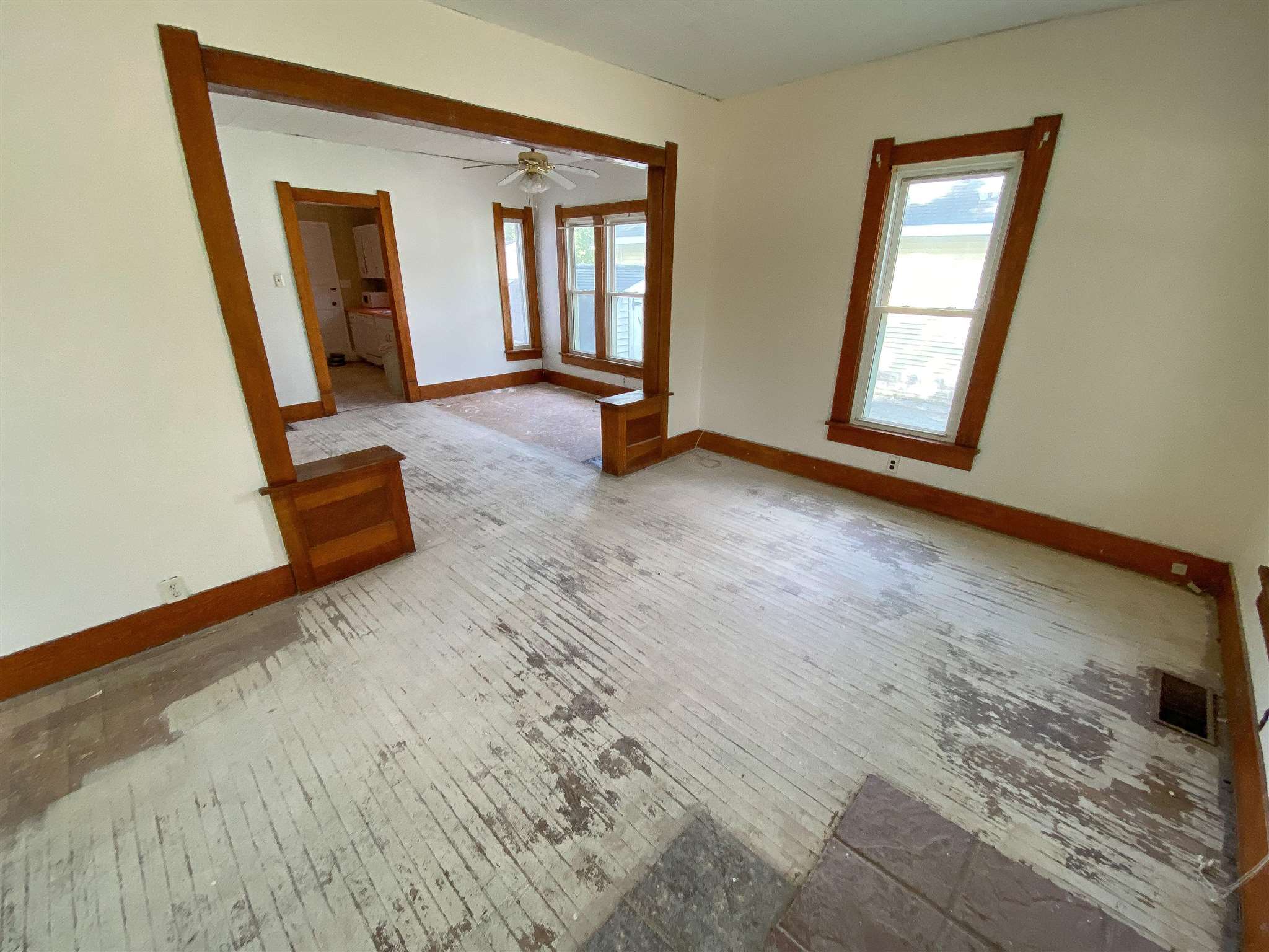 210 West 7th Street Flora, IL 62839 - Photo 19 of 49 Gallery Image 19
