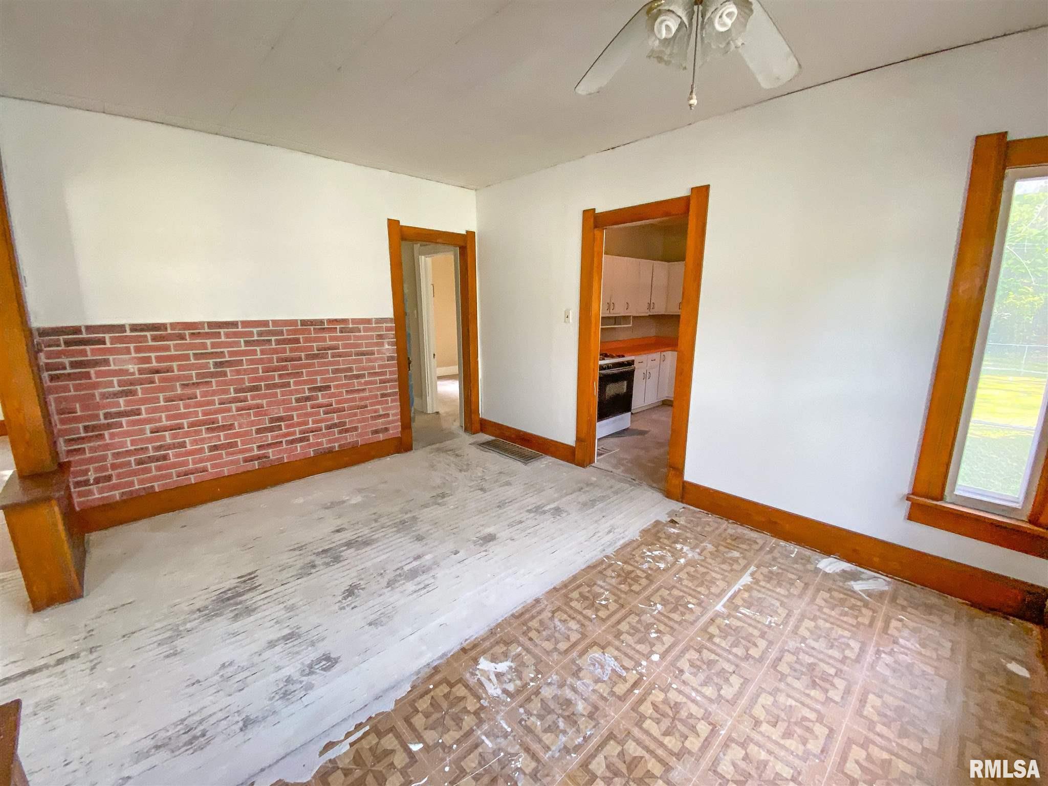 210 West 7th Street Flora, IL 62839 - Photo 22 of 49 Gallery Image 22
