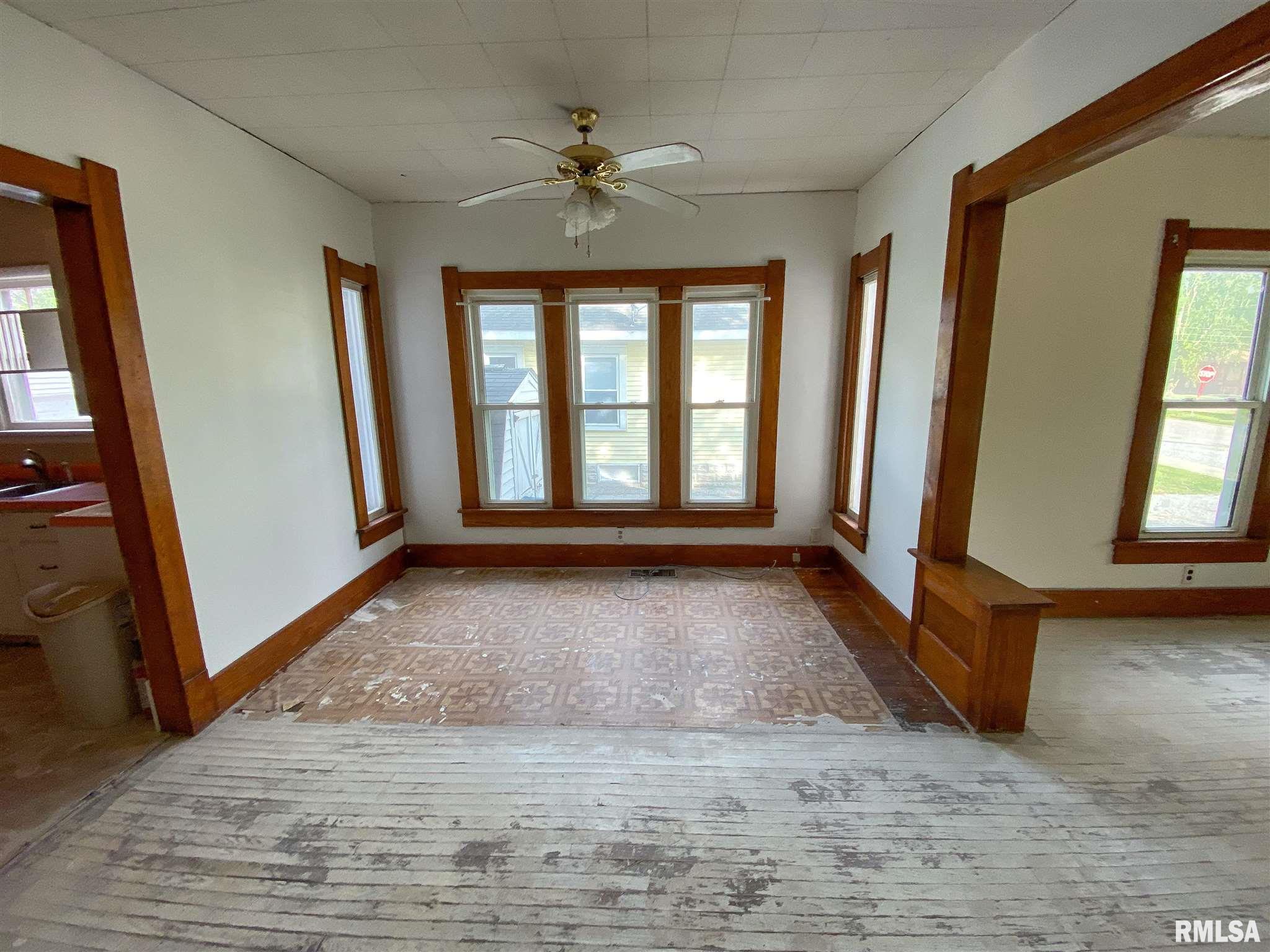 210 West 7th Street Flora, IL 62839 - Photo 23 of 49 Gallery Image 23