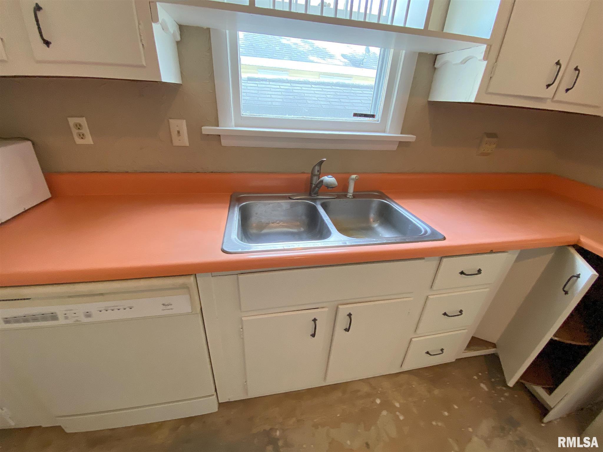 210 West 7th Street Flora, IL 62839 - Photo 26 of 49 Gallery Image 26