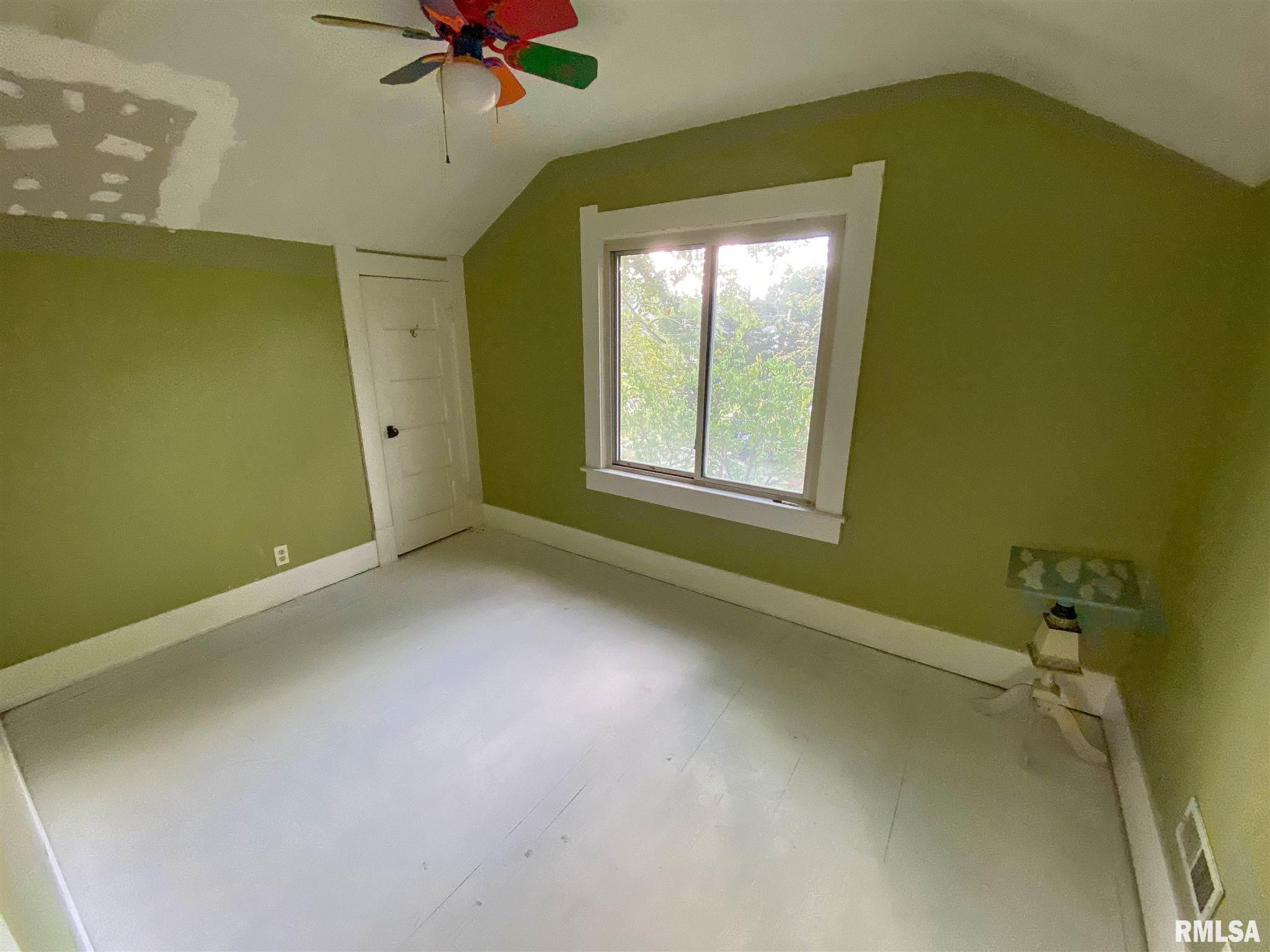 210 West 7th Street Flora, IL 62839 - Photo 43 of 49 Gallery Image 43