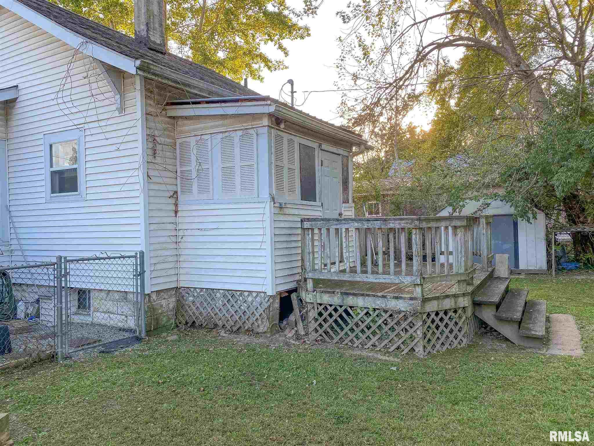210 West 7th Street Flora, IL 62839 - Photo 6 of 49 Gallery Image 6