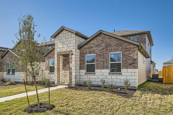 $2,190 | 14005 Edna Maxine Walk, Del Valle, TX 78617