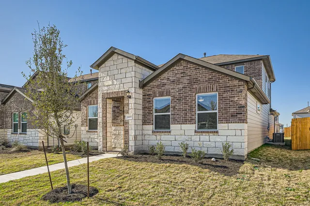 $2,250 | 14005 Edna Maxine Walk, Del Valle, TX 78617