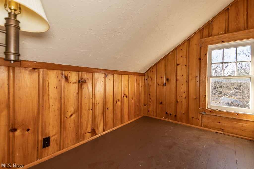 2427 South Taylor Road Cleveland, OH 44118 - Photo 31 of 35 Gallery Image 31
