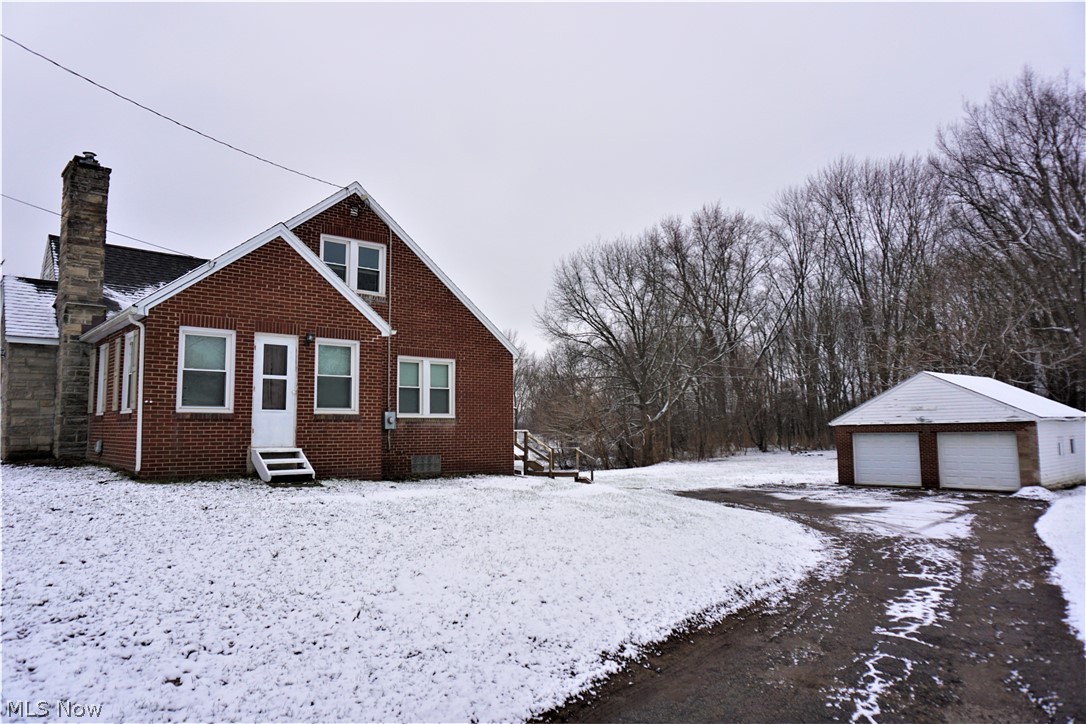 141 Swartz Road Akron, OH 44319 - Photo 4 of 35