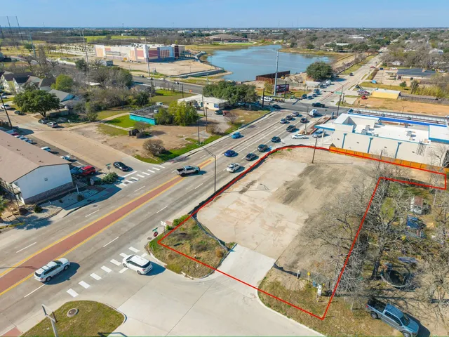 $599,900 | 3209-3213 South College Avenue, Bryan, TX 77801