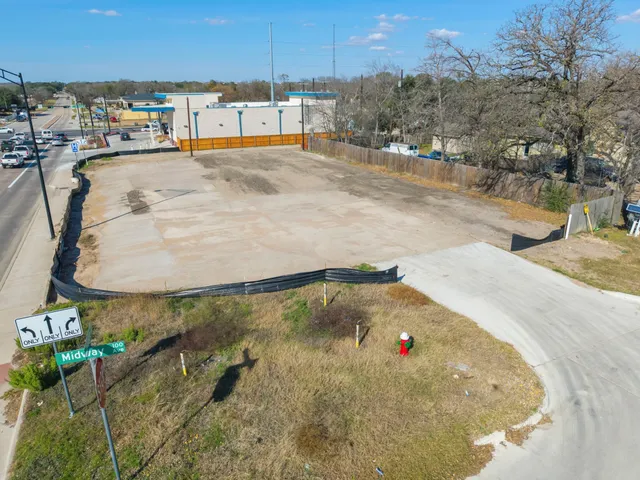 $599,900 | 3209-3213 South College Avenue, Bryan, TX 77801